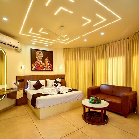 Krishnatheeram Ayur Holy Beach Resorts Varkala Exterior photo