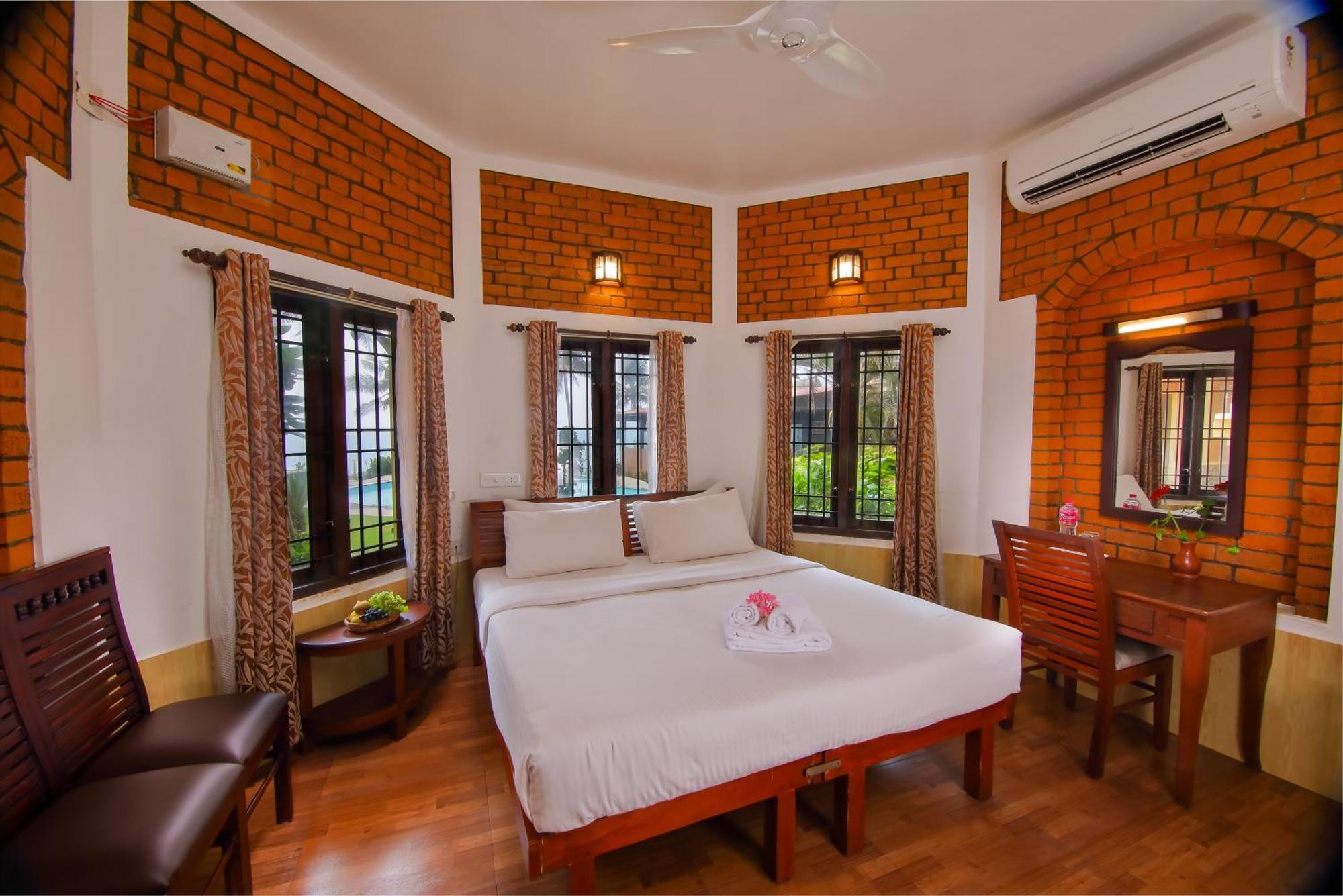 Krishnatheeram Ayur Holy Beach Resorts Varkala Exterior photo