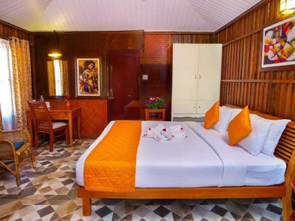 Krishnatheeram Ayur Holy Beach Resorts Varkala Exterior photo